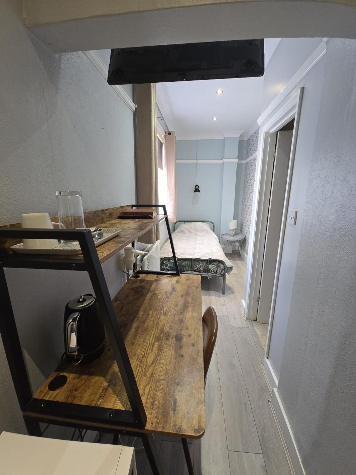 Glendevon House Hotel Бромли Екстериор снимка
