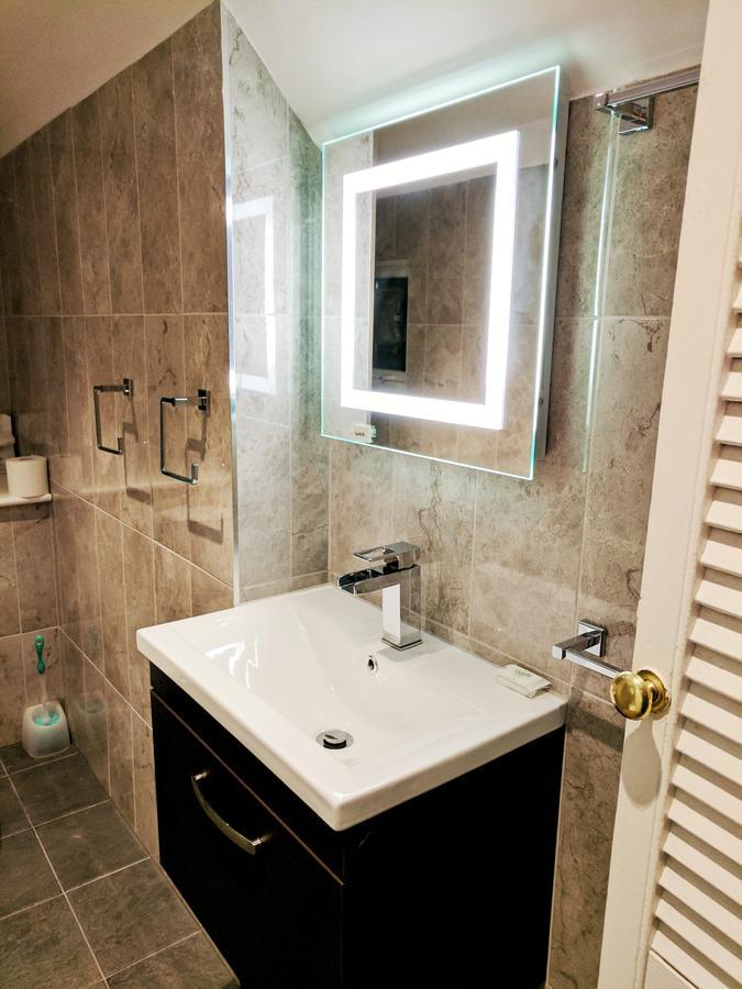 Glendevon House Hotel Бромли Екстериор снимка